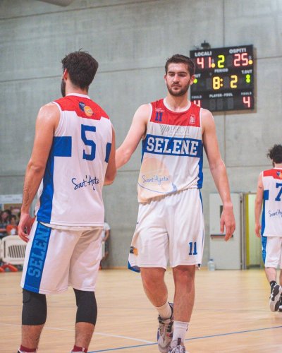 Alessandro Del Zozzo torna a vestire la maglia del Mobilificio Sangiorgi Selene Basket SantAgata